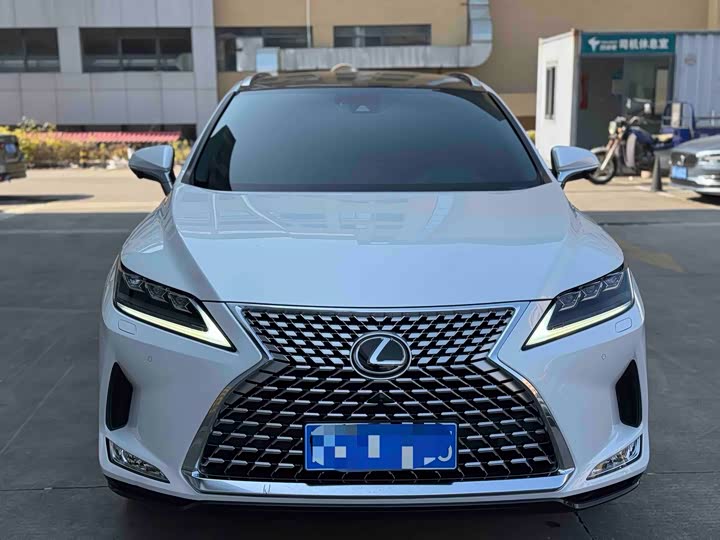 Фото 2 - Lexus RX