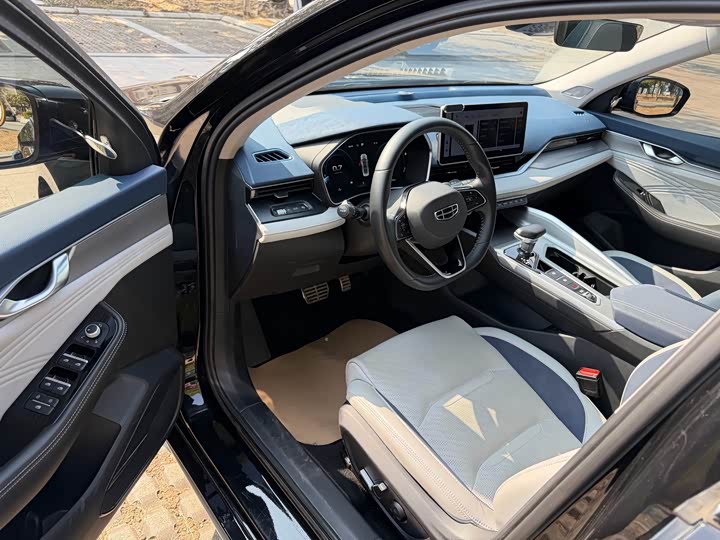 Фото 9 - Geely Preface