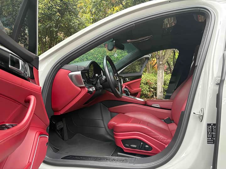 Фото 6 - Porsche Panamera