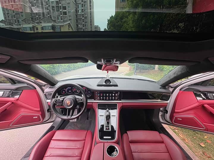 Фото 8 - Porsche Panamera