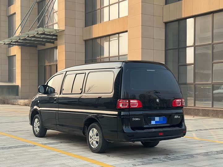 Фото 6 - Dongfeng Forthing Lingzhi M5