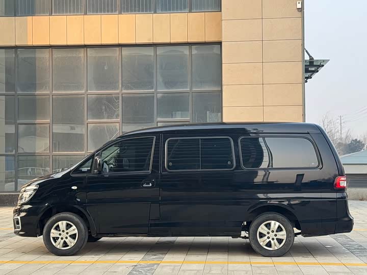 Фото 7 - Dongfeng Forthing Lingzhi M5