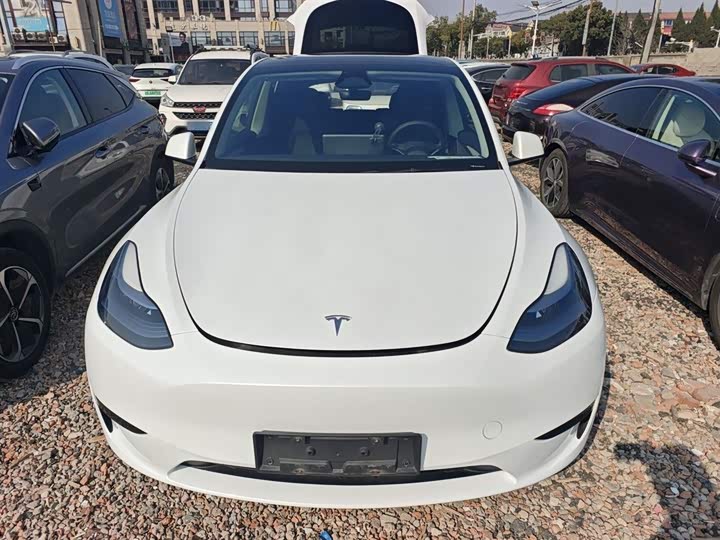 Фото 3 - Tesla Model Y