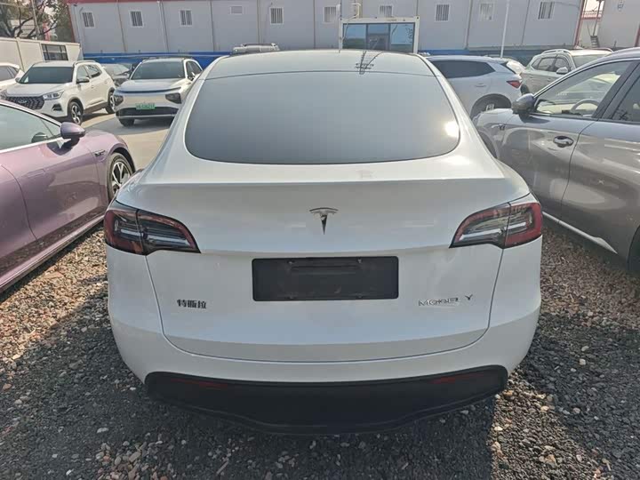 Фото 6 - Tesla Model Y