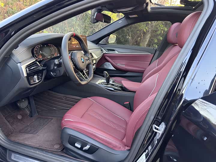 Фото 3 - BMW 5 Series