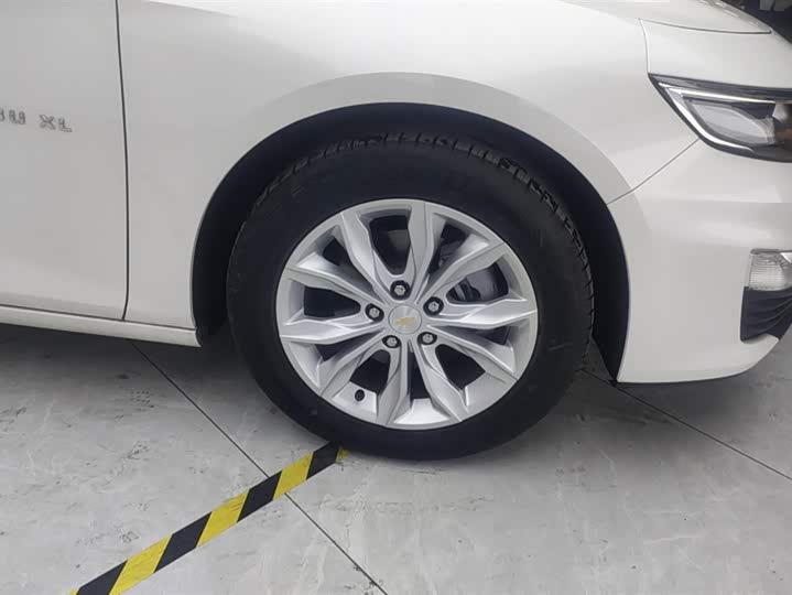 Фото 6 - Chevrolet Malibu XL