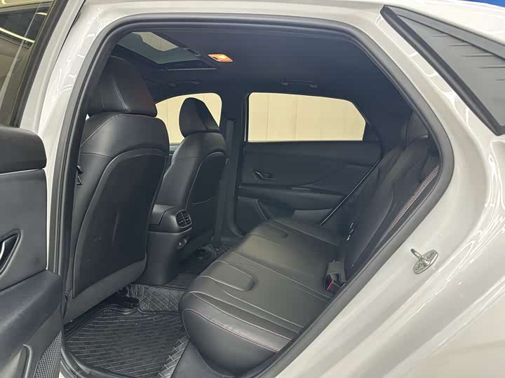 Фото 5 - Hyundai Elantra N line