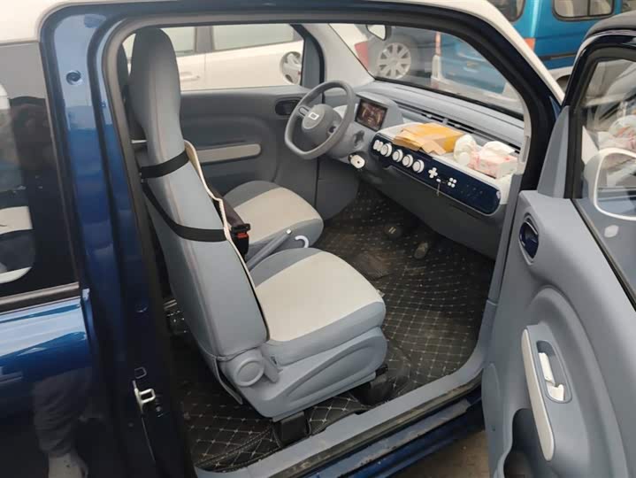 Фото 8 - Bestune Pony