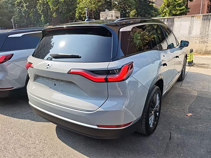 Фото 7 - Nio ES8