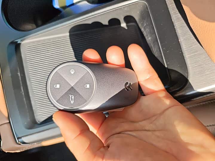 Фото 9 - Nio ES8