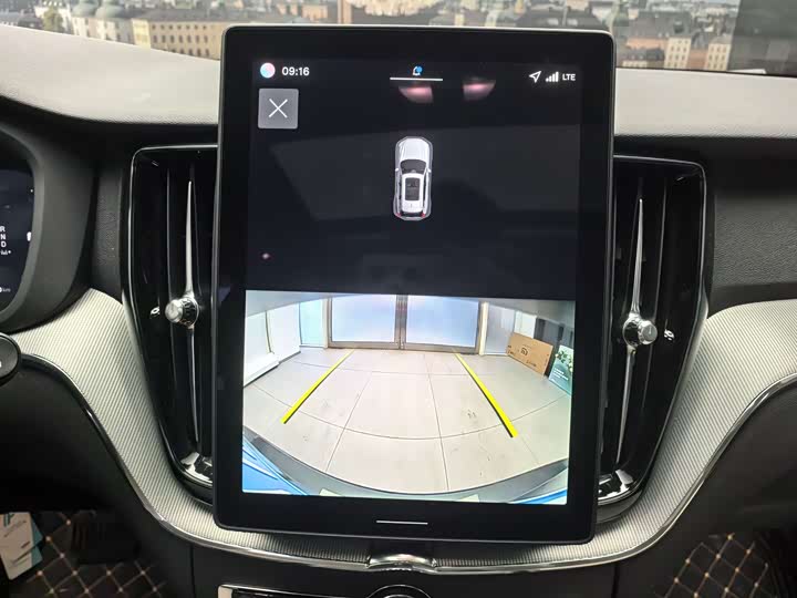 Фото 9 - Volvo XC60