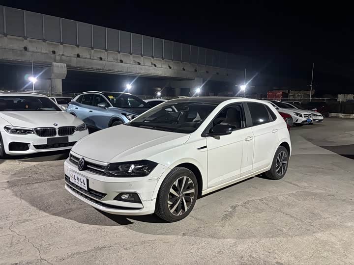 Фото 1 - Volkswagen Polo