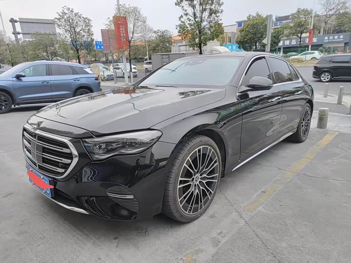 Фото 1 - Mercedes-Benz E-Class