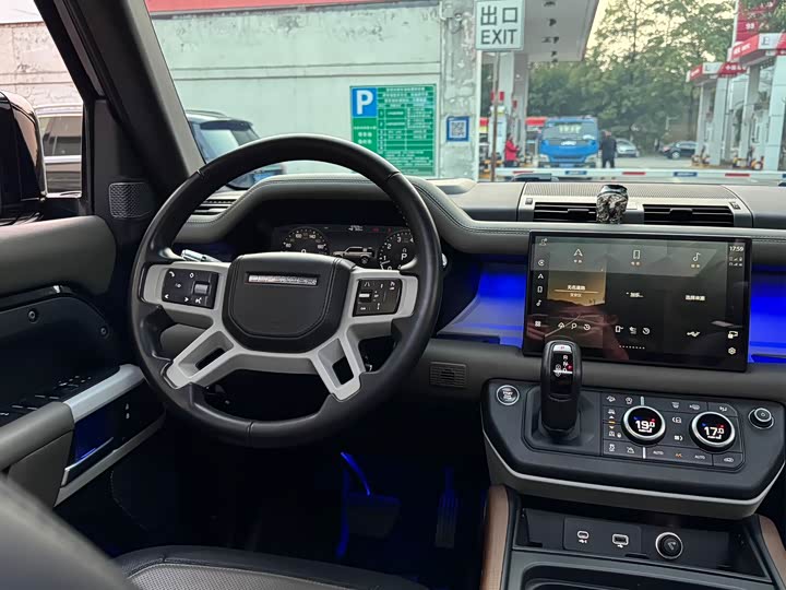 Фото 9 - Land Rover Defender