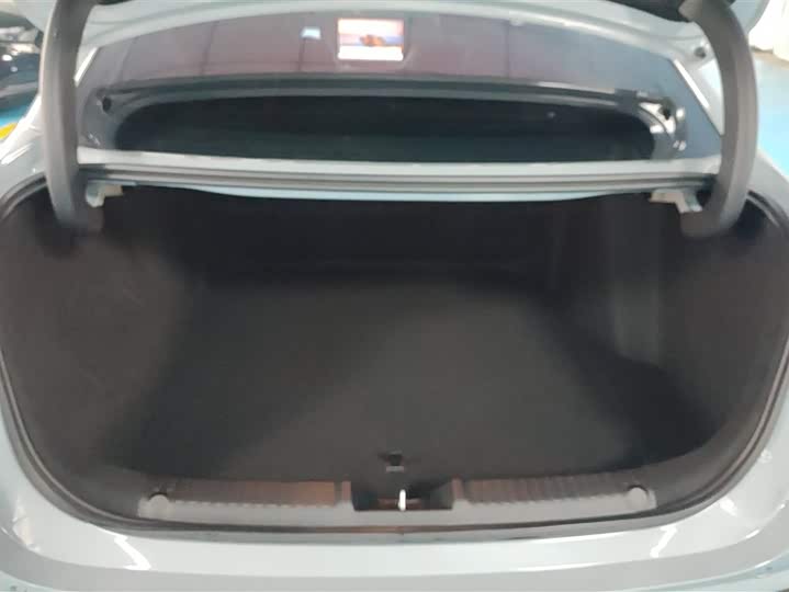 Фото 4 - Geely Galaxy L6