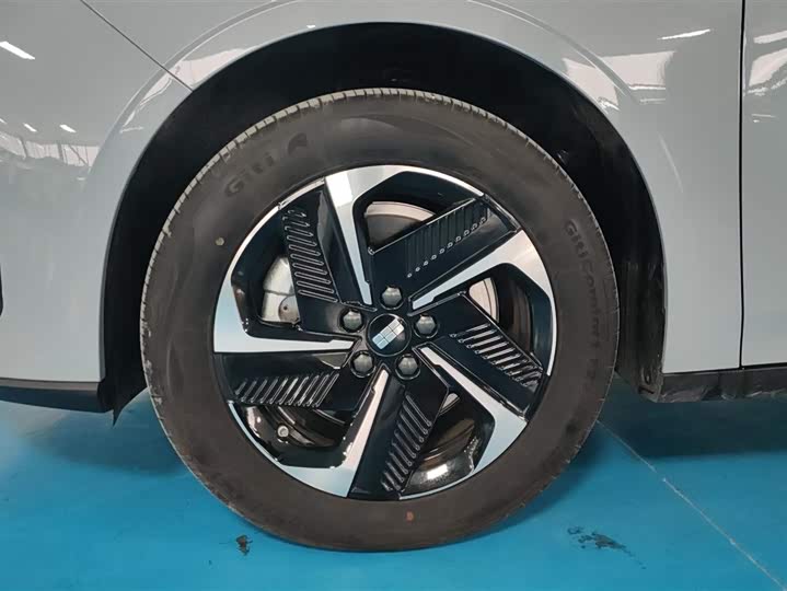 Фото 6 - Geely Galaxy L6