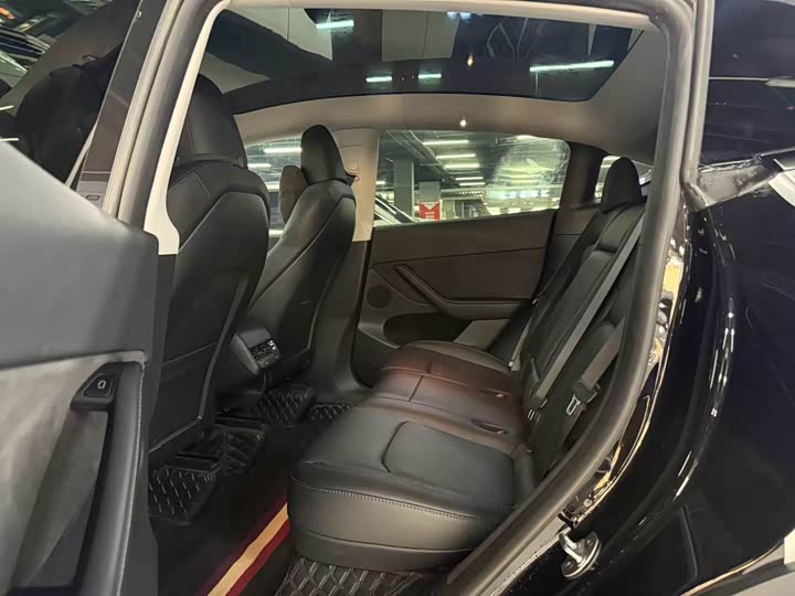 Фото 8 - Tesla Model Y