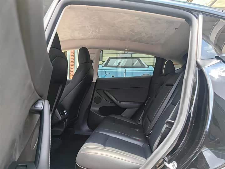 Фото 6 - Tesla Model Y