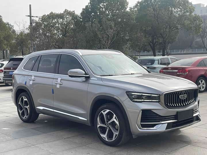 Фото 3 - Geely Monjaro