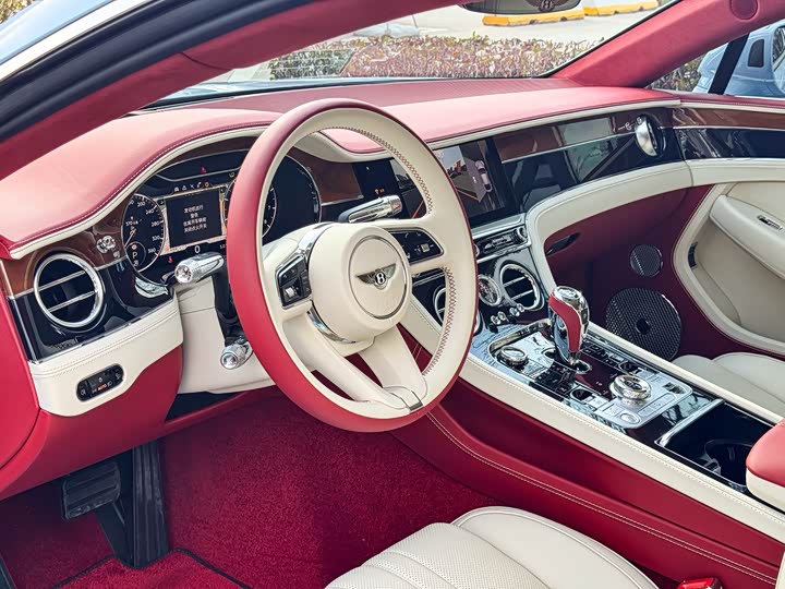 Фото 8 - Bentley Continental GT