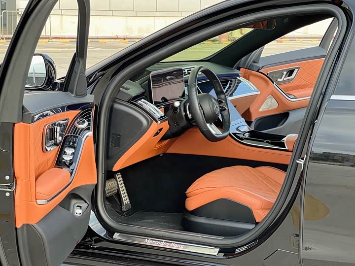 Фото 5 - Mercedes-Benz S-Class