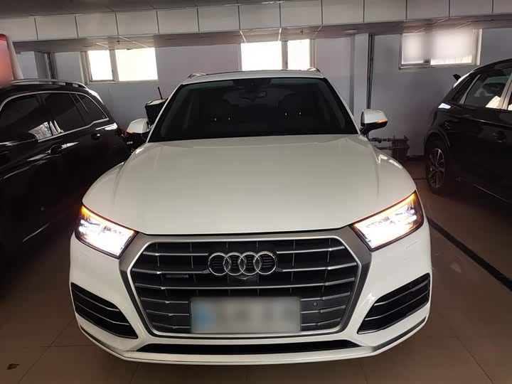 Фото 3 - Audi Q5L