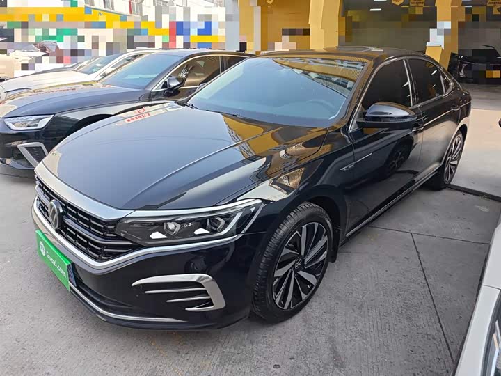 Фото 1 - Volkswagen Passat