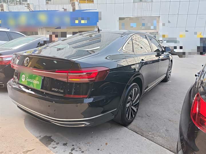 Фото 7 - Volkswagen Passat