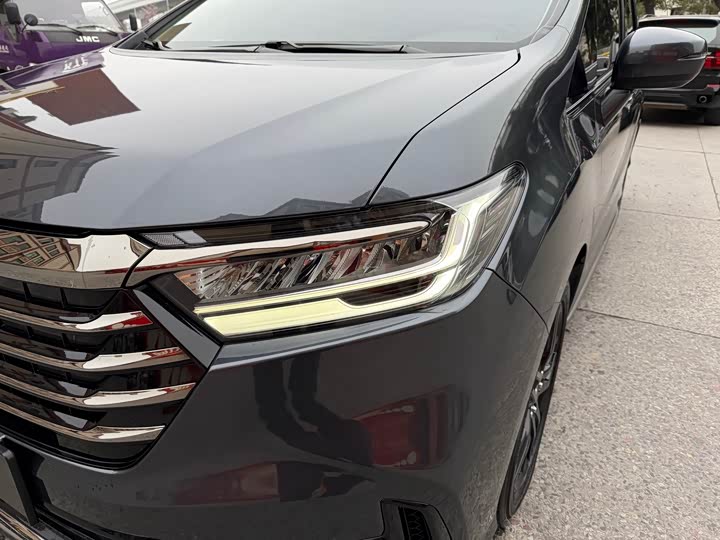 Фото 7 - Honda Odyssey