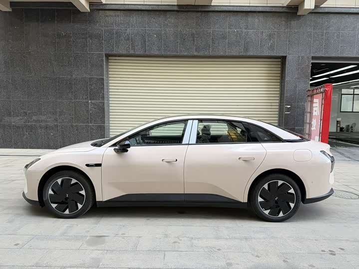 Фото 3 - XPeng Mona M03