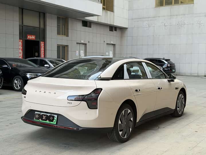 Фото 4 - XPeng Mona M03