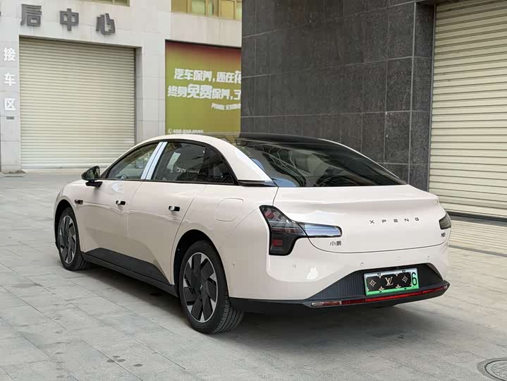 Фото 6 - XPeng Mona M03