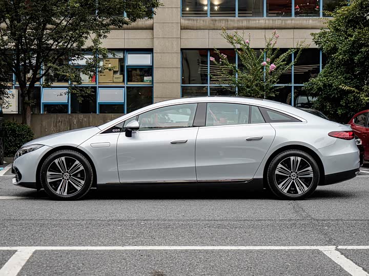 Фото 5 - Mercedes-Benz EQS