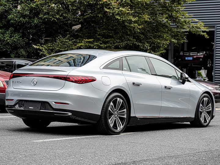 Фото 6 - Mercedes-Benz EQS