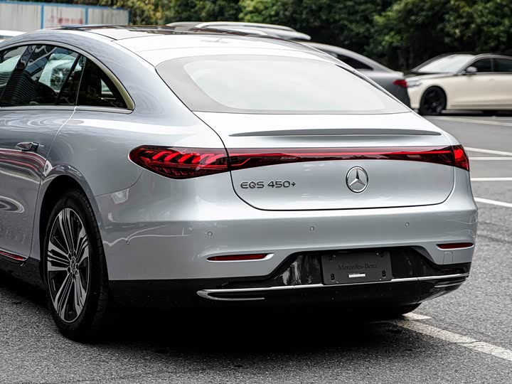 Фото 8 - Mercedes-Benz EQS