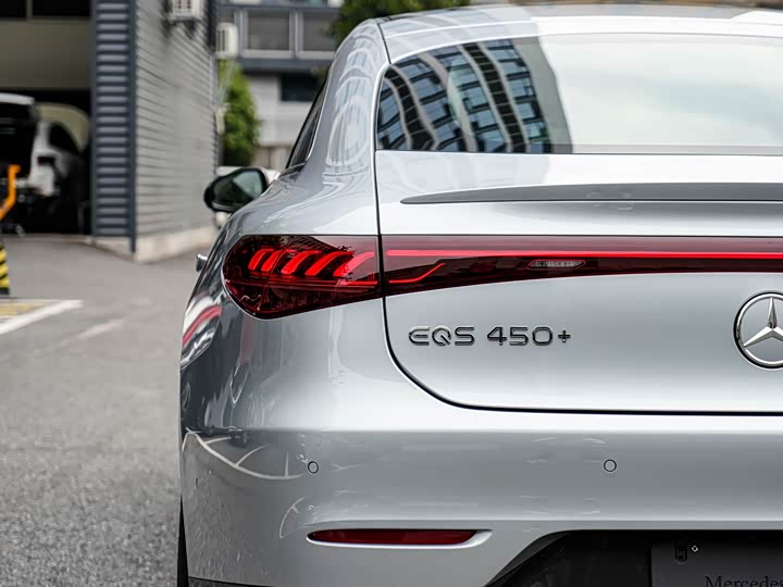 Фото 9 - Mercedes-Benz EQS