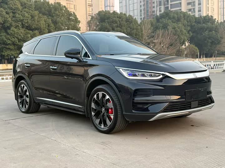 Фото 3 - BYD Tang Hybrid/EV