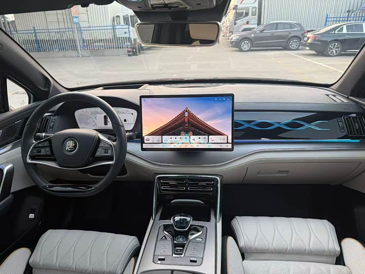 Фото 7 - BYD Tang Hybrid/EV