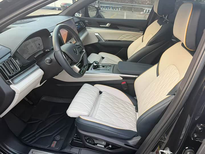 Фото 9 - BYD Tang Hybrid/EV