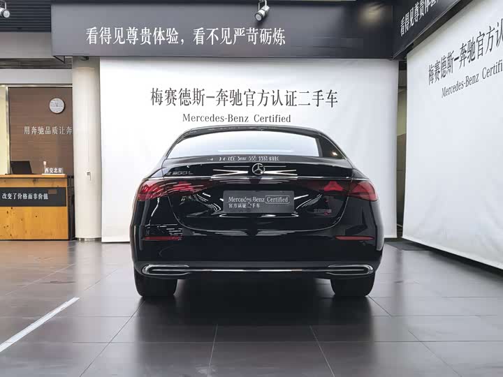 Фото 5 - Mercedes-Benz E-Class