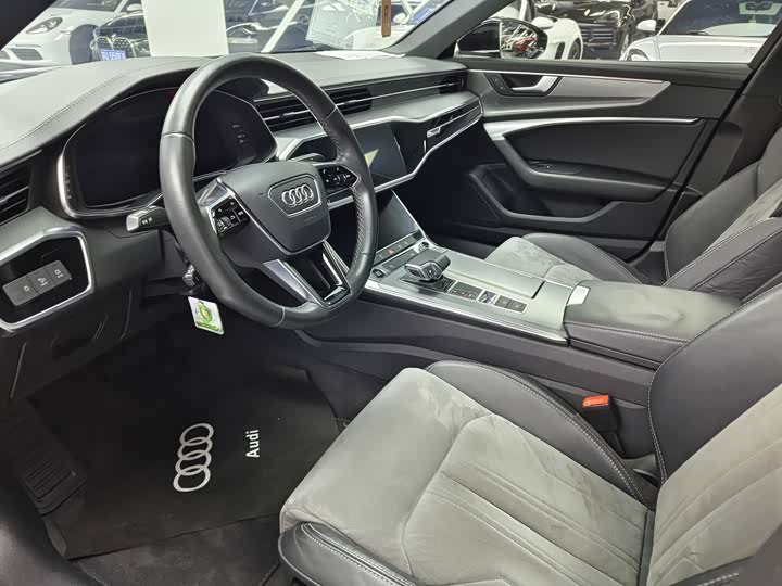 Фото 4 - Audi A6L