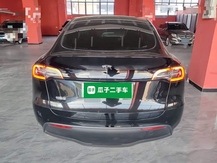 Фото 6 - Tesla Model Y