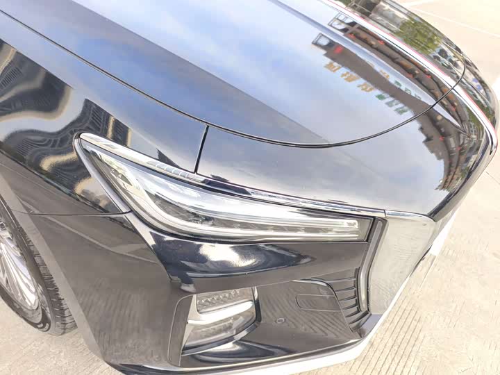 Фото 3 - Hongqi H5