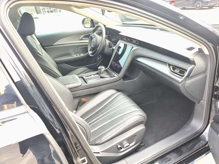 Фото 4 - Hongqi H5