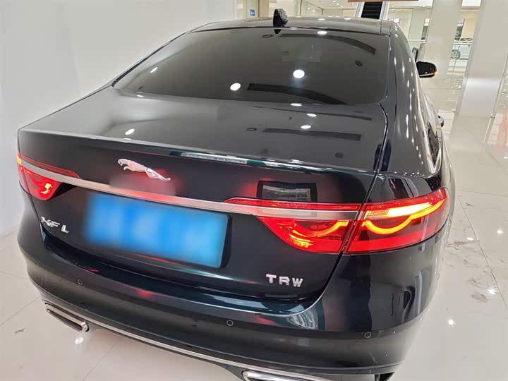 Фото 6 - Jaguar XF L