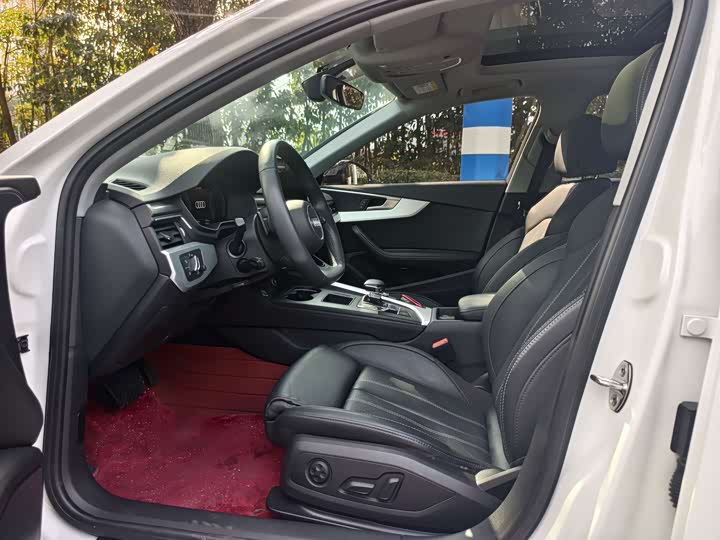 Фото 7 - Audi A4L