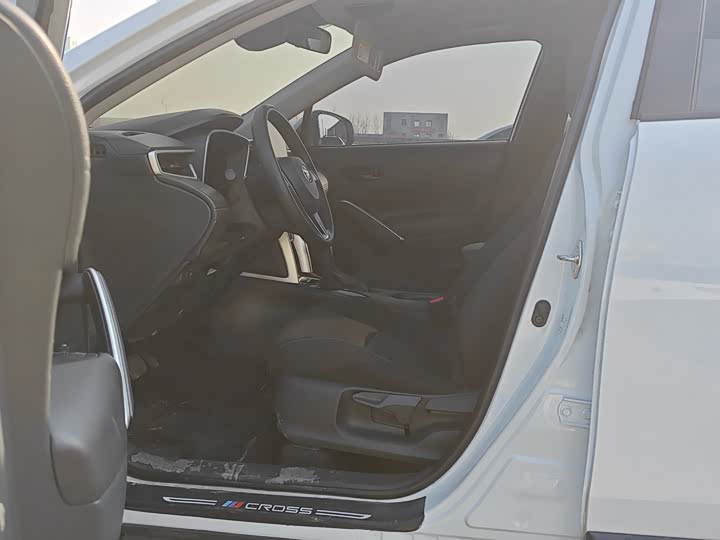 Фото 4 - Toyota Corolla Cross