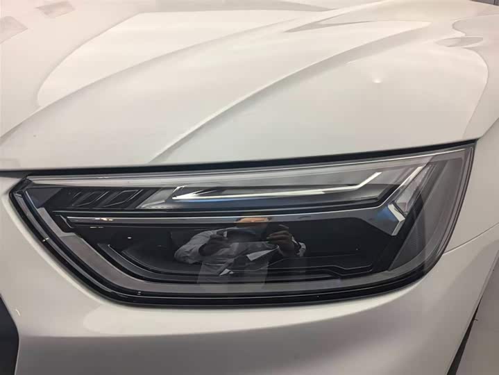 Фото 5 - Audi Q5L