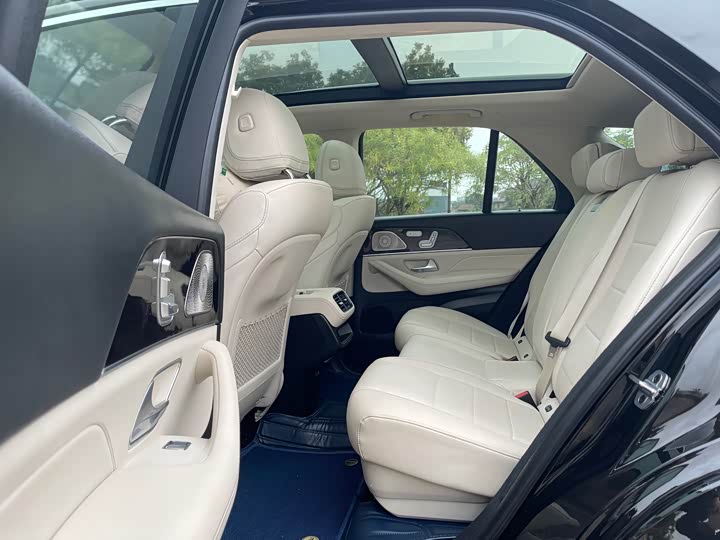 Фото 9 - Mercedes-Benz GLE-Class