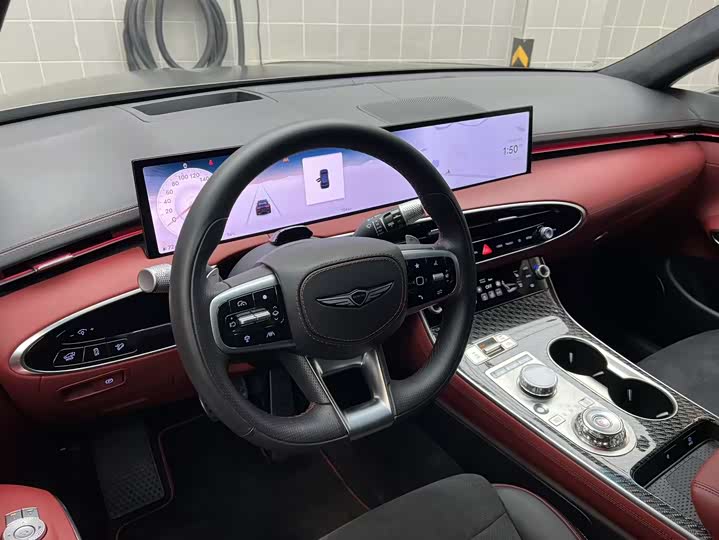 Фото 9 - Genesis GV70